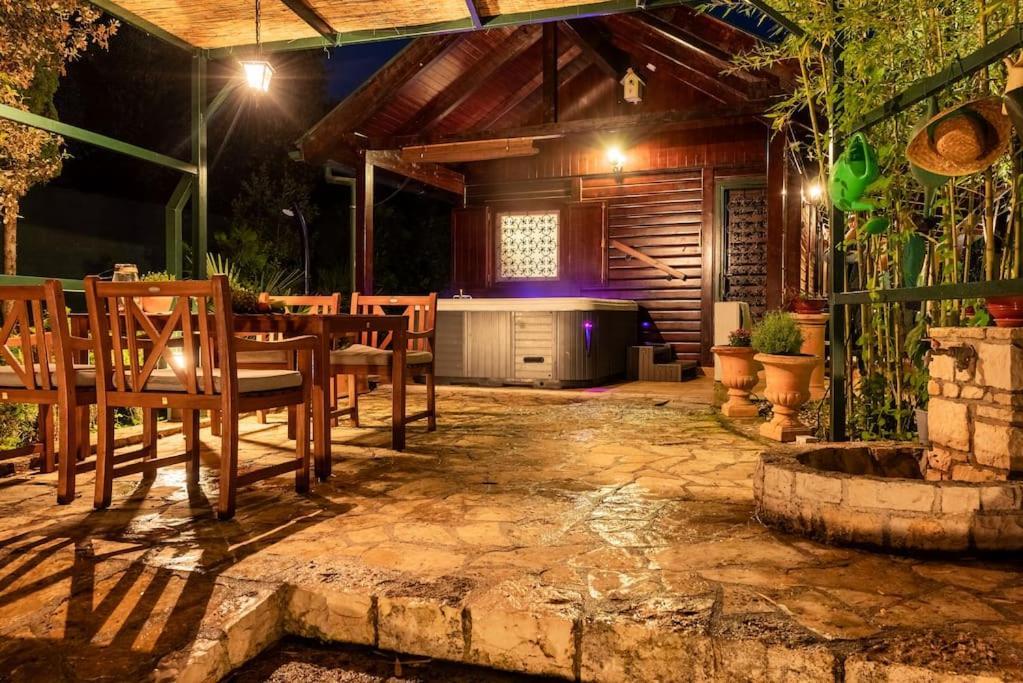 Pure Nature Haven By The Sea With Hot Tub Ferienhaus *